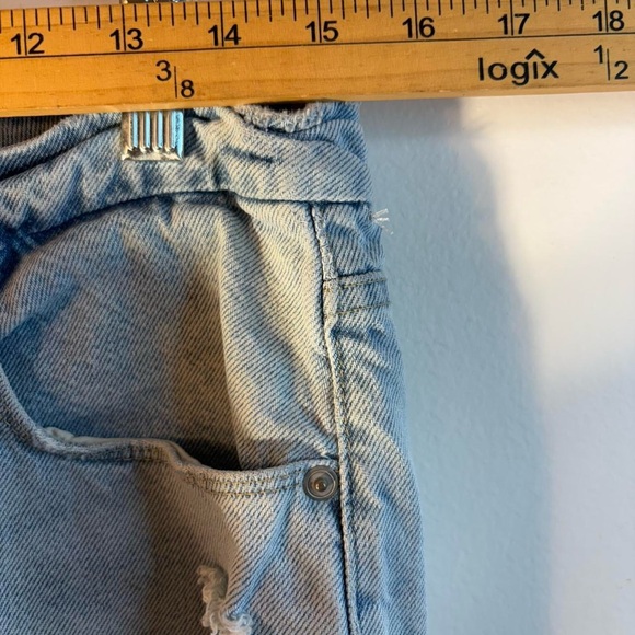 Good American Distressed  Straight Leg Pants - Picture 4 of 8